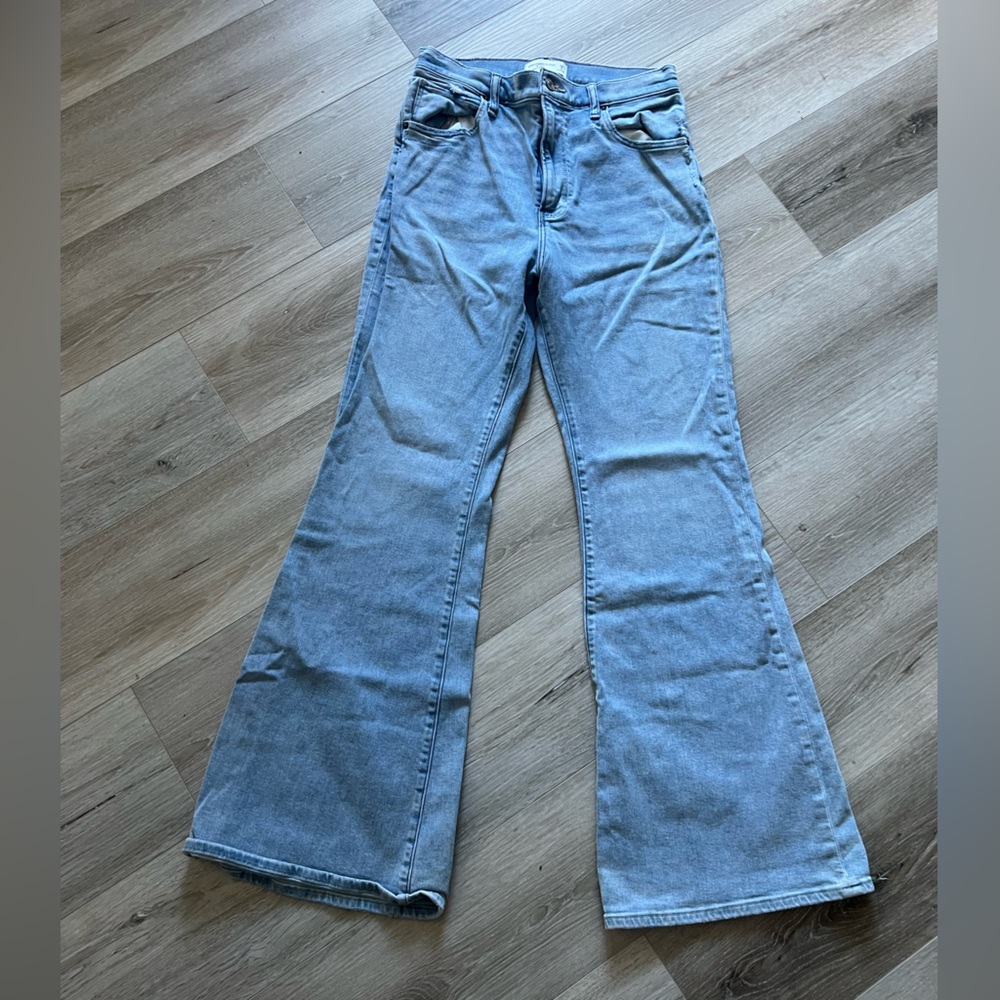 Abercrombie & Fitch
The Flare
Ultra High Rise
Curve love